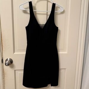 Elegant Black Sleeveless Dress